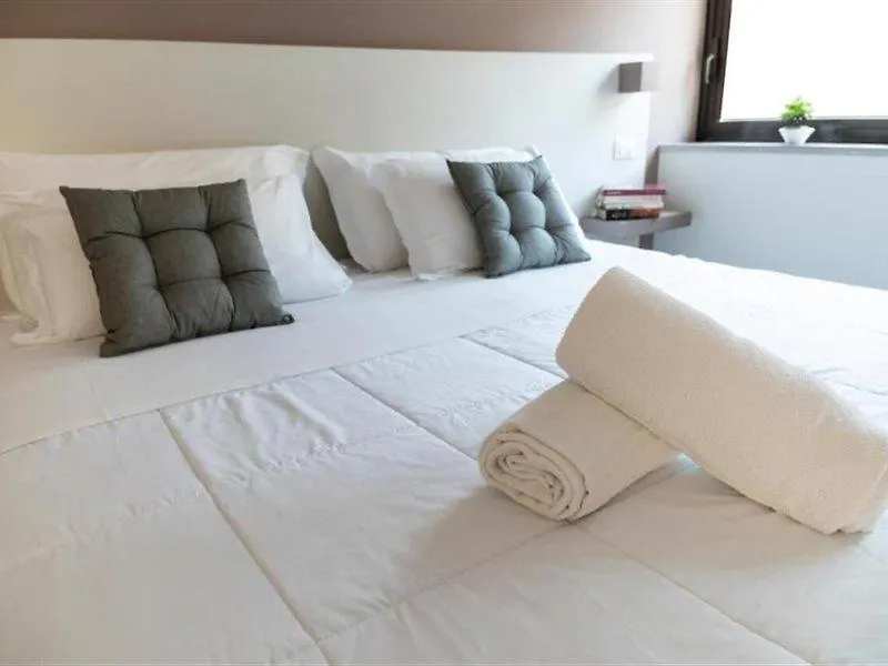 Ruggero Settimo Otel Palermo